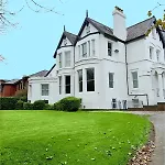 Gorgeous 2 Bed Apartment With Free Parking Near, Sefton Park, Palm House, Lark Lane, Liverpool And Everton Football Clubs